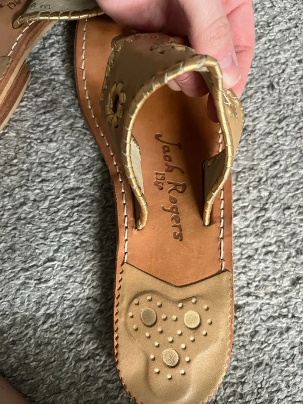 Jack Rogers Tan Leather Circle Medallion Thong Sandals - Picture 2 of 2